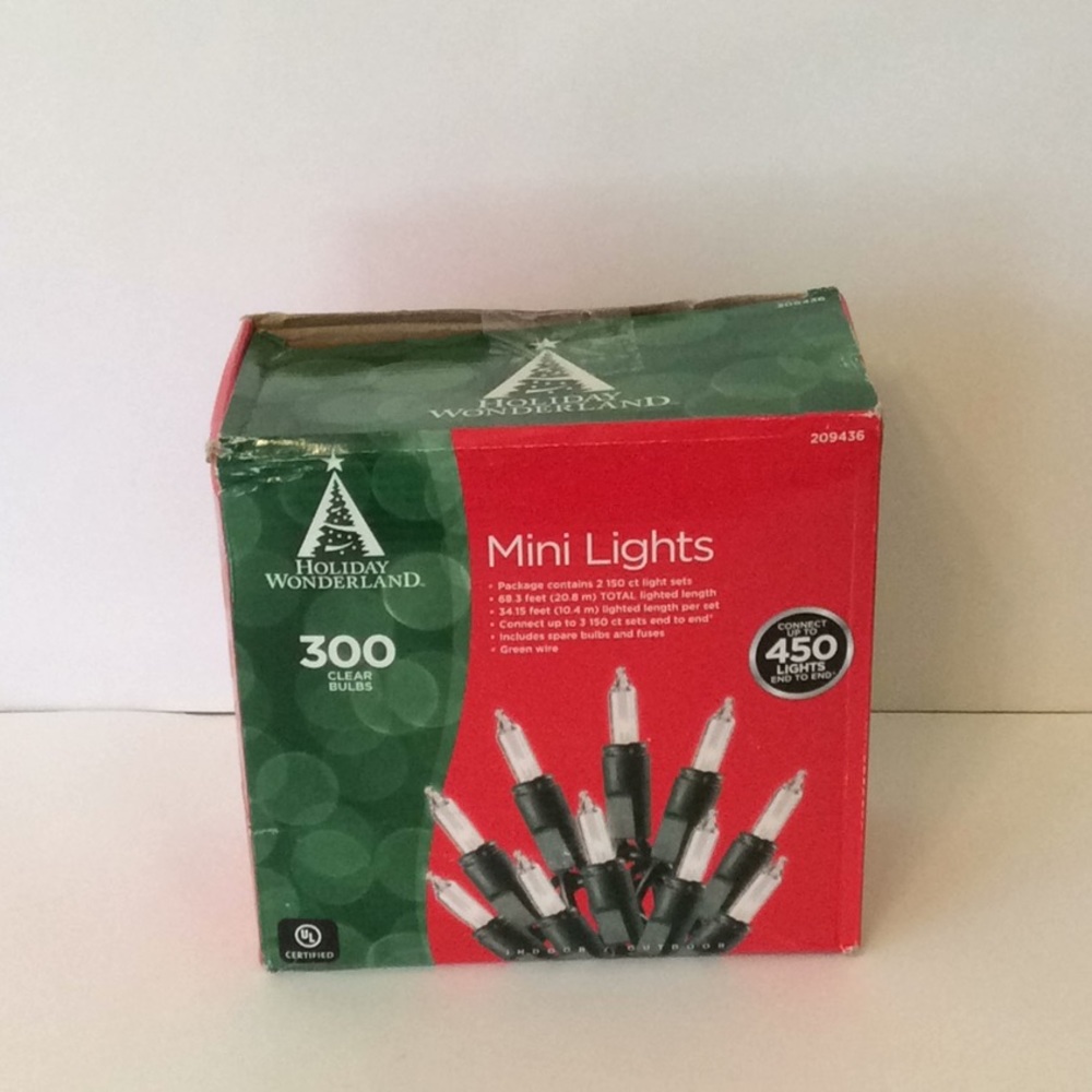 Holiday Wonderland 300 Ct Clear Christmas Lights